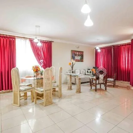 Buy this 5 bed house on Rua 3 in Colônia Agrícola Samambaia, Vicente Pires - Federal District