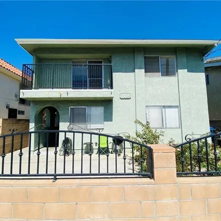 Rent this studio apartment on 776 West 17th Street in Los Angeles, CA 90731