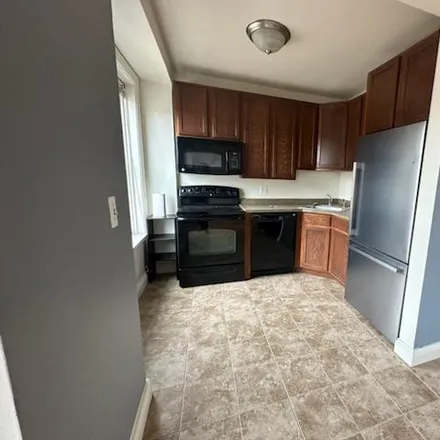 Rent this 1 bed condo on 15 E Kirby