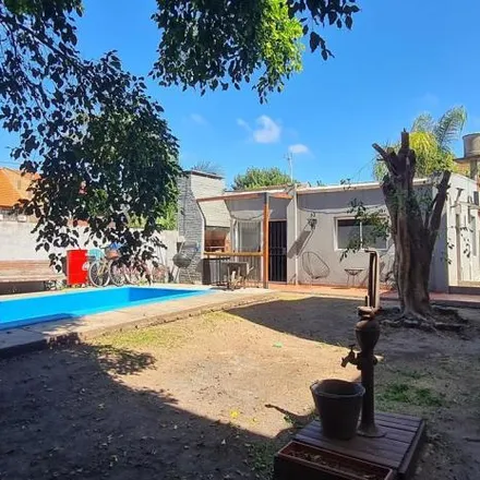 Buy this 4 bed house on Juan José Castelli 6147 in Carapachay, Vicente López