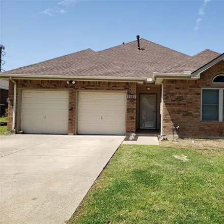 Rent this 3 bed house on 3227 Crystal Brook Ct in Grand Prairie, Texas