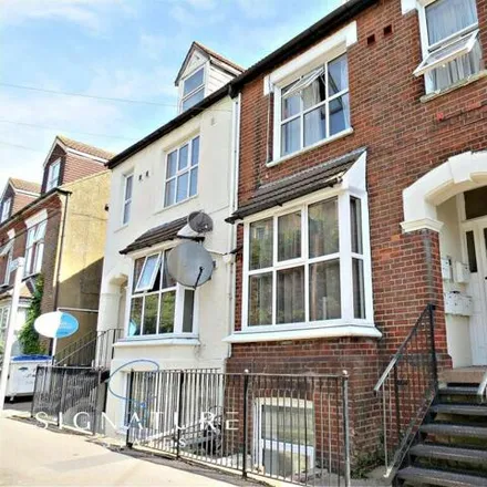 Rent this studio house on 8 Gladstone Road in Watford, WD17 2QY