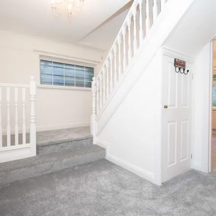Rent this 4 bed apartment on Compton Avenue in Bournemouth, Christchurch and Poole