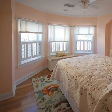 Rent this 2 bed townhouse on Asbury Park in Cookman Avenue, Asbury Park