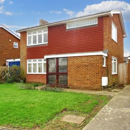 Buy this 3 bed house on Waveney Drive in Chelmsford, CM1 7QD