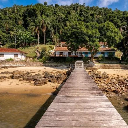 Buy this 12 bed house on Rua Ilha da Gipóia in Praia da Ribeira, Região Geográfica Intermediária do Rio de Janeiro - RJ