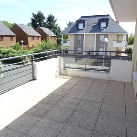 Rent this 2 bed apartment on 40 Rue Verte in 45160 Olivet, France