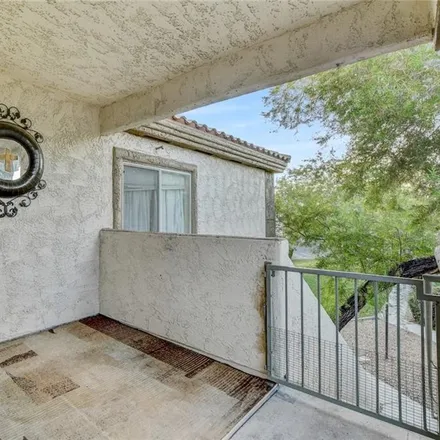 Image 3 - 6808 Indian Chief Drive, Las Vegas, NV 89130, USA - Condo for sale