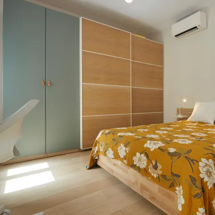 Rent this 2 bed apartment on Carrer del Torrent de l'Olla in 194, 08012 Barcelona