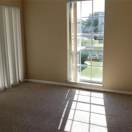 Image 3 - 7980 North French Drive, Pembroke Pines, FL 33024, USA - Apartment for rent