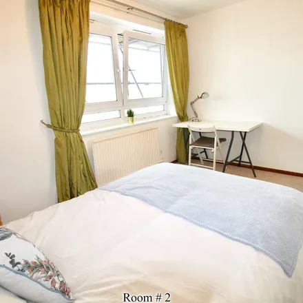 Image 2 - 6, Stairs on platforms 10 and 11, London, W2 1DG, United Kingdom - Apartment for rent