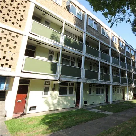 Image 5 - Limpsfield Avenue, London, SW19 6DL, United Kingdom - Apartment for rent