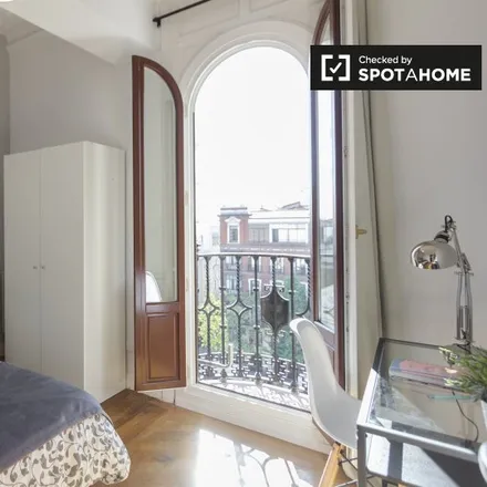Rent this 6 bed room on Madrid in Calle del Príncipe, 12