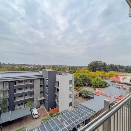Image 2 - Urban Quarter, Park Street, Hatfield, Pretoria, 0028, South Africa - Apartment for rent