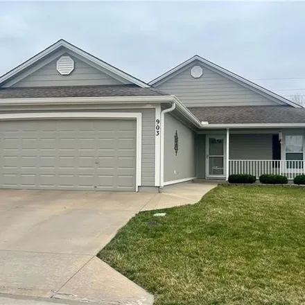 Buy this 2 bed house on 922 Mercury Way in Raymore, MO 64083