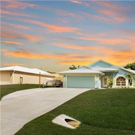 Buy this 3 bed house on 914 Flamingo Avenue in Sebastian, FL 32958