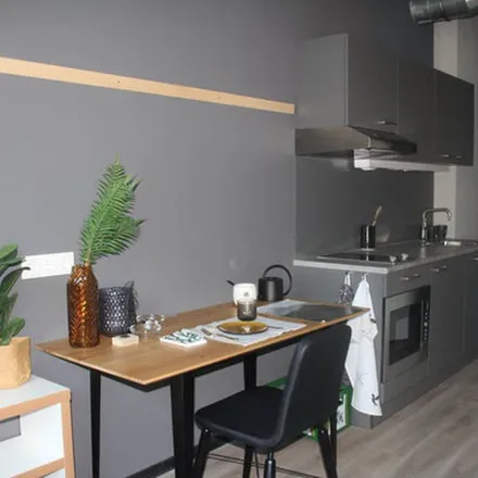 Rent this 1 bed apartment on Kolenbranderweg in 7482 SE Haaksbergen, Netherlands