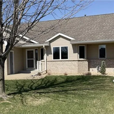 Image 1 - 1801 14th Street Southwest, Austin, MN 55912, USA - House for sale