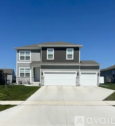 Rent this 5 bed house on 1035 Waukee Ave