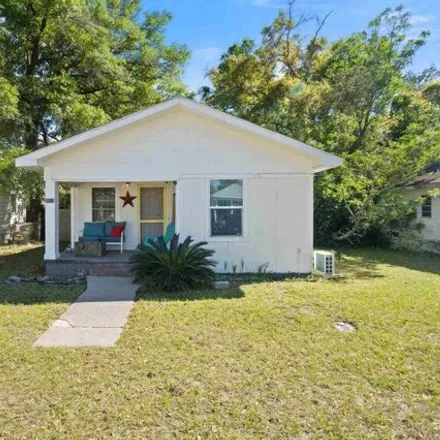 Buy this 2 bed house on 2059 West Gregory Street in Pensacola, FL 32502