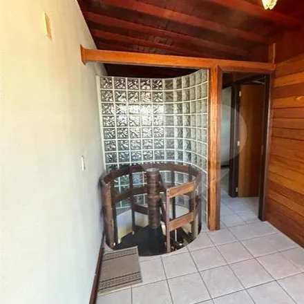 Buy this 4 bed apartment on Rua Gonçalves Dias 729 in Seminário, Curitiba - PR
