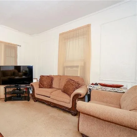 Image 7 - 8622 Fort Hamilton Parkway, New York, NY 11209, USA - Townhouse for sale