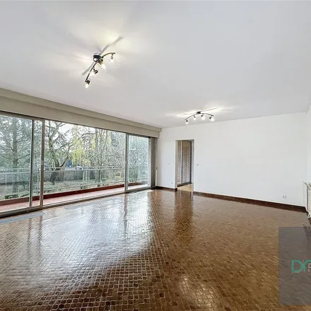 Rent this 2 bed apartment on Rue de Champignac 16 in 6001 Charleroi, Belgium