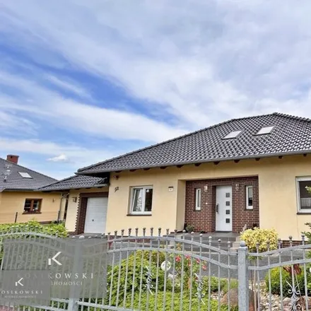 Buy this studio house on Pamięci Sybiraków 6 in 46-100 Namysłów, Poland