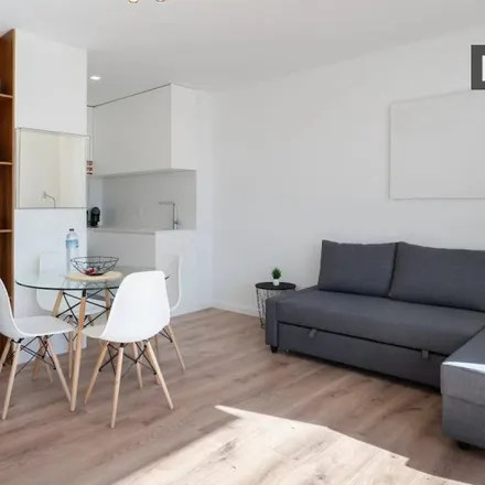 Image 9 - Rua de Faria Guimarães, 4000-206 Porto, Portugal - Apartment for rent