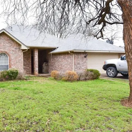 Buy this 3 bed house on 655 South Jefferson Street in Pilot Point, TX 76258