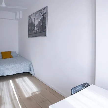 Rent this 6 bed room on Carrer del Dr Sumsi in 46, 46005 Valencia