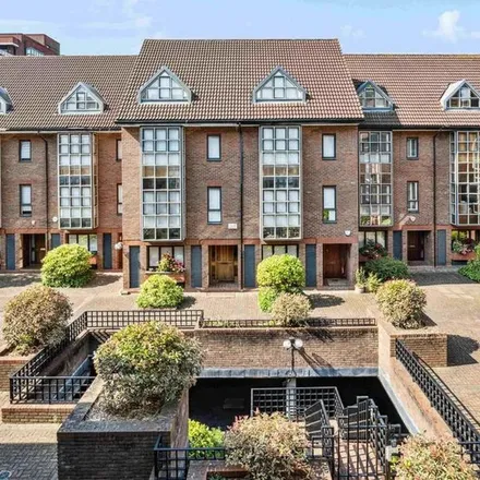 Rent this 5 bed townhouse on 16 Windsor Way in London, W14 0UA
