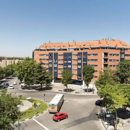 Image 2 - Paseo de los Pontones, 17, 28005 Madrid, Spain - Apartment for rent