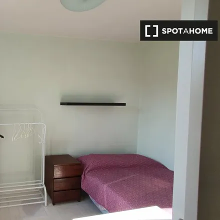 Rent this 2 bed room on Claudio Coello in Plaza Puerta Cerrada, 28005 Madrid