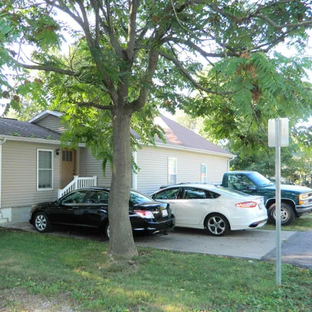 Buy this 3 bed house on 322 East 16th Street in Bloomington, IN 47408