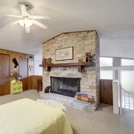 Rent this 4 bed house on Dripping Springs