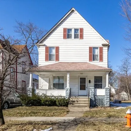 Buy this 3 bed house on 906 E 147th St in Cleveland, Ohio