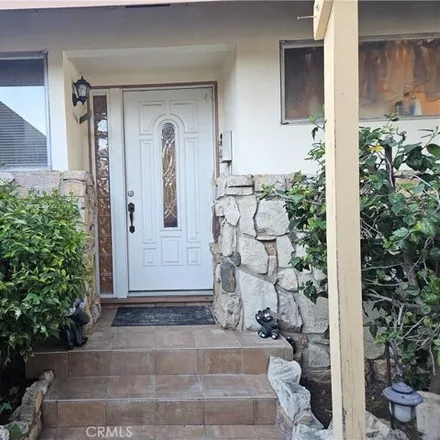 Image 2 - 9951 Gothic Avenue, Los Angeles, CA 91343, USA - House for sale