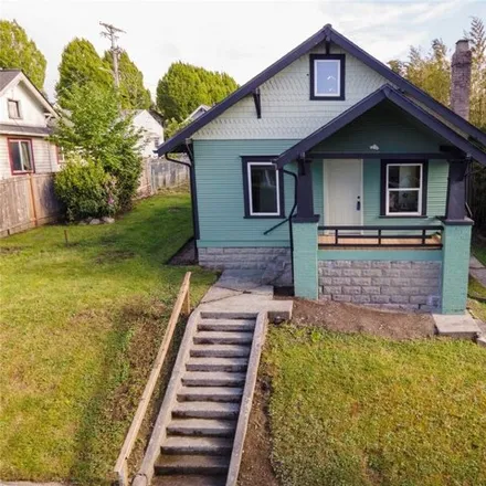 Buy this 3 bed house on 2127 East Division Lane in Tacoma, WA 98404