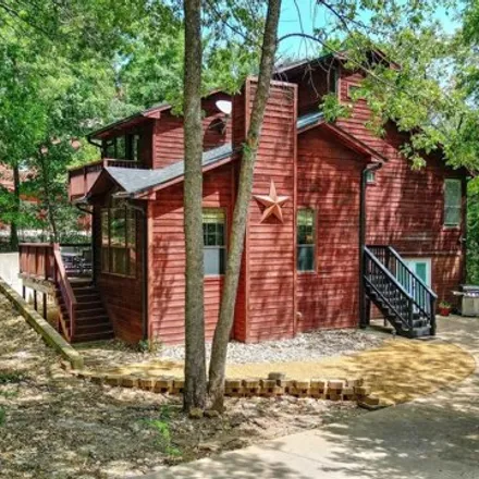 Buy this 3 bed house on 824 Lake Point Loop in Grayson County, TX 75076
