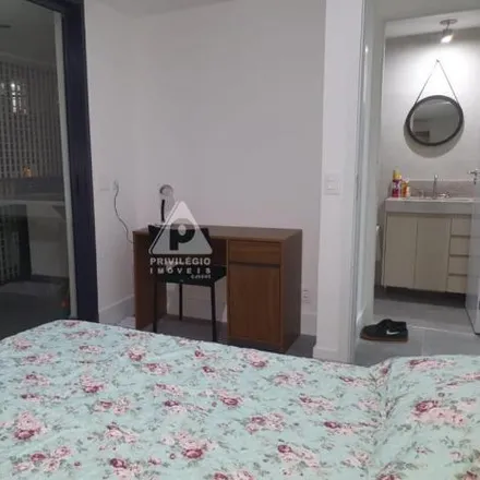 Buy this 2 bed apartment on Avenida Atlântica in Copacabana, Zona Sul do Rio de Janeiro - RJ