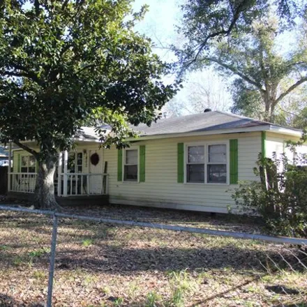 Buy this 4 bed house on 1802 41st Avenue in Gulfport, MS 39501