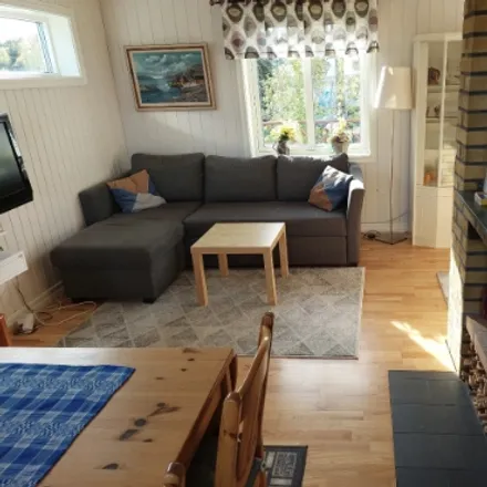 Rent this 3 bed house on Porsdalen in 471 62 Tjörns kommun, Sweden
