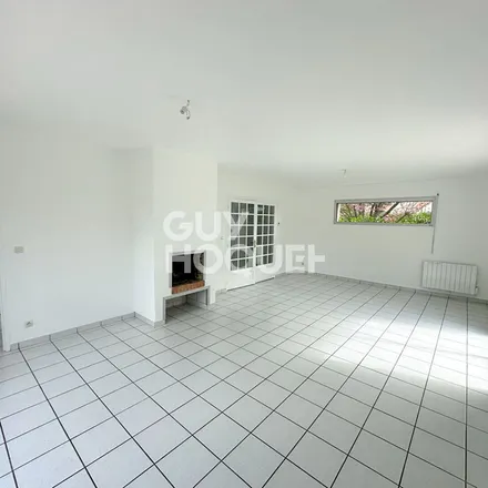 Image 2 - 763 Rue des Communaux, 76230 Isneauville, France - Apartment for rent