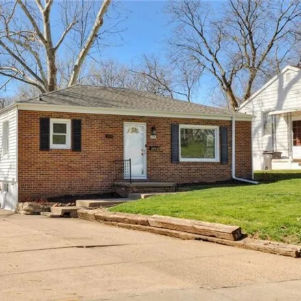 Buy this 3 bed house on 780 Creston Avenue in Des Moines, IA 50315