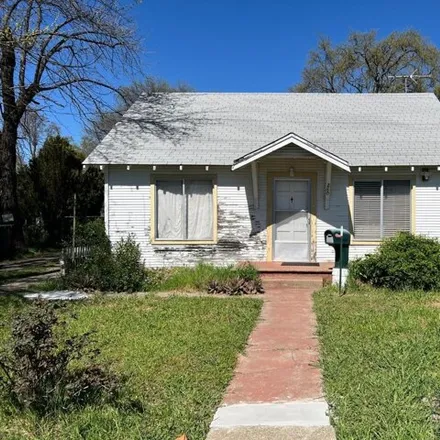 Buy this 2 bed house on 280 Cherry St in Ukiah, California