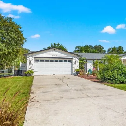 Image 2 - 4350 Foxwood Blvd, Wesley Chapel, Florida, 33543 - House for sale