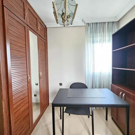 Image 5 - Avenida Alcalde Manuel de valle, 41007 Seville, Spain - Apartment for rent