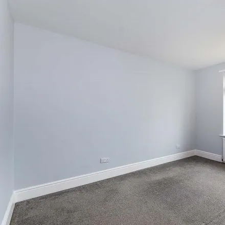 Image 6 - Cockshutt Drive, Sheffield, S8 7DW, United Kingdom - Duplex for rent