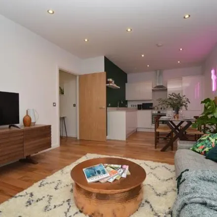 Rent this 2 bed room on 200-242 Crondall Street in London, N1 6QQ